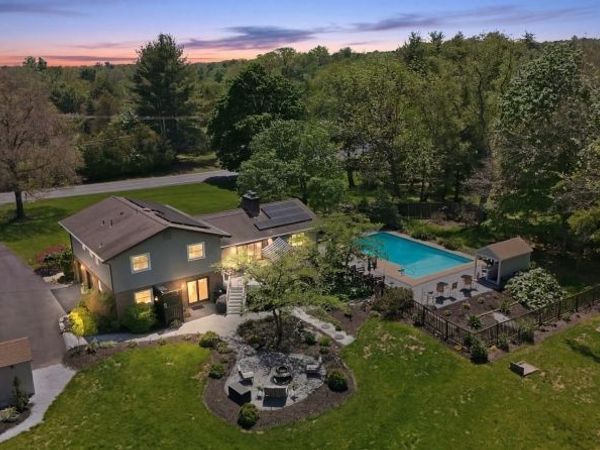 87 Readington Rd, Readington, NJ 08889