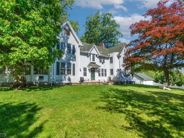 29 Stevens St, Bernardsville, NJ 07924