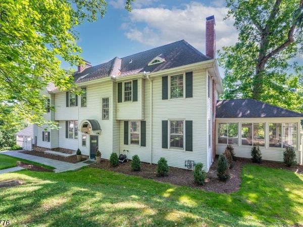 29 Stevens St, Bernardsville, NJ 07924