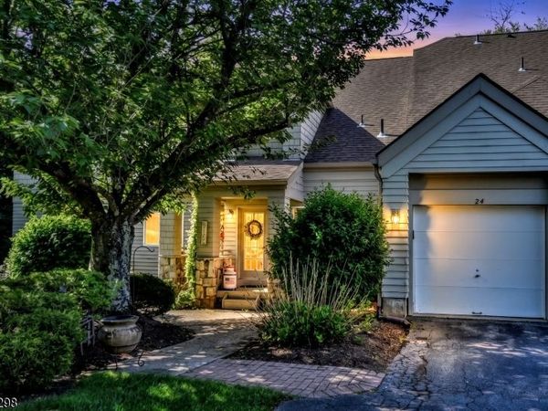24 Harker Hill Dr, Hardyston, NJ 07419