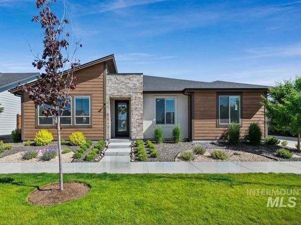 8390 W Meltwater Ln, Eagle, ID 83616