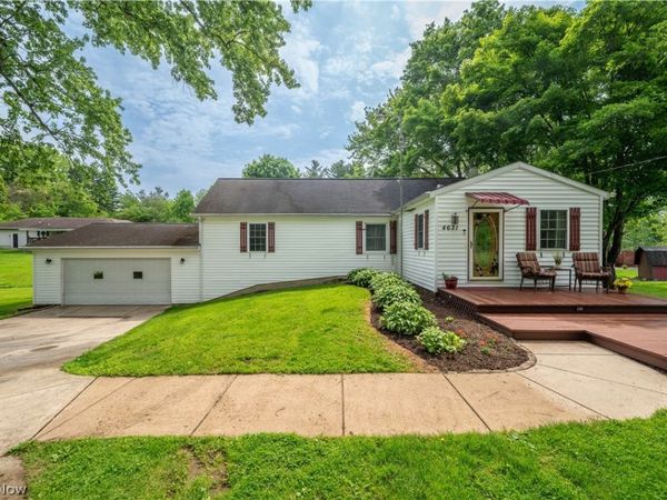 4631 March Avenue , Youngstown, OH 44505
