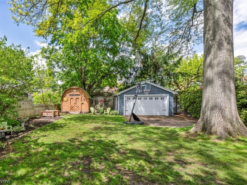 202 Kenilworth Drive, Akron, OH 44313 Photo 4