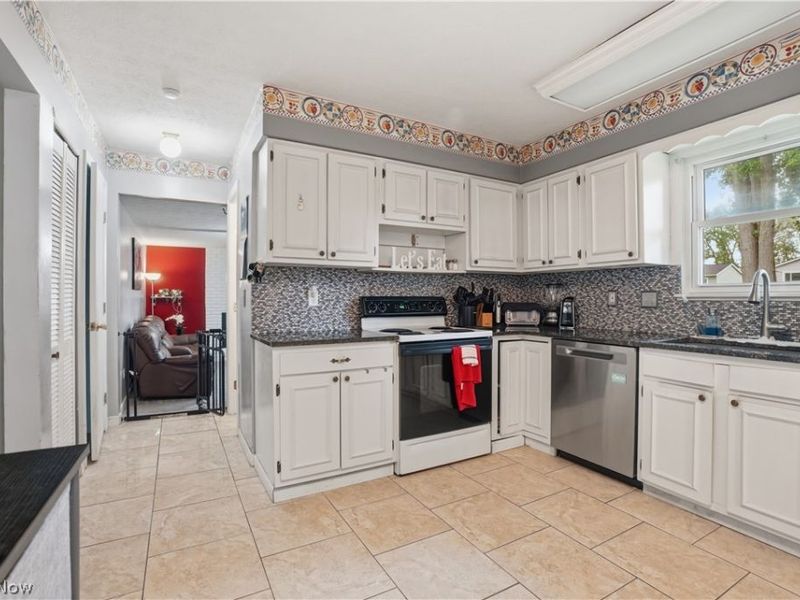 36515 Starboard Drive, Eastlake, OH 44095 Photo 10