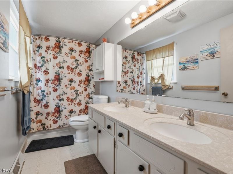 36515 Starboard Drive, Eastlake, OH 44095 Photo 16