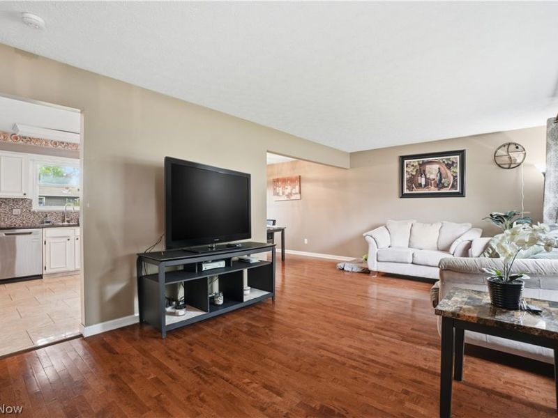 36515 Starboard Drive, Eastlake, OH 44095 Photo 4