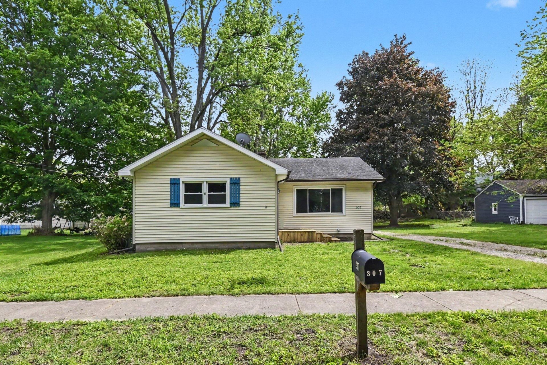 307 Mechanic Street, Stockbridge, MI 49285 Main Photo