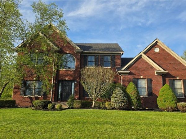 6249 Creekhaven Drive , Clarence, NY 14051
