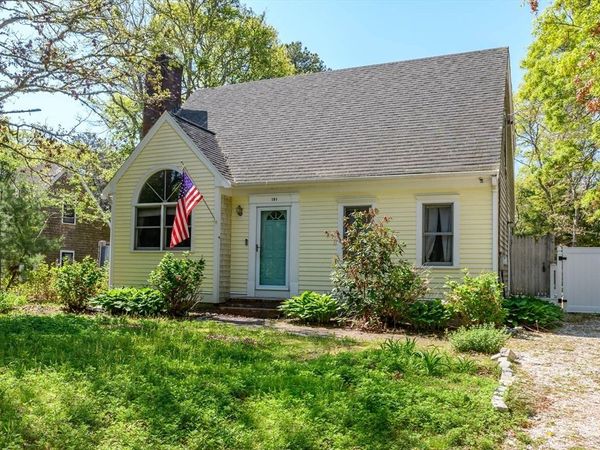 191 James Cir, Mashpee, MA 02649