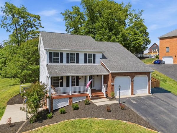 3808 Derby DR, Roanoke, VA 24012