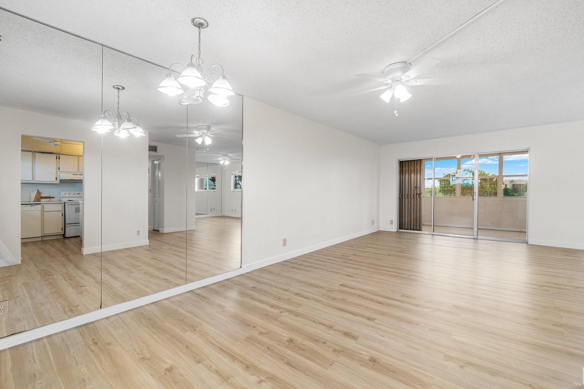 725 Lori Drive, Unit 410, Palm Springs, FL 33461 Photo