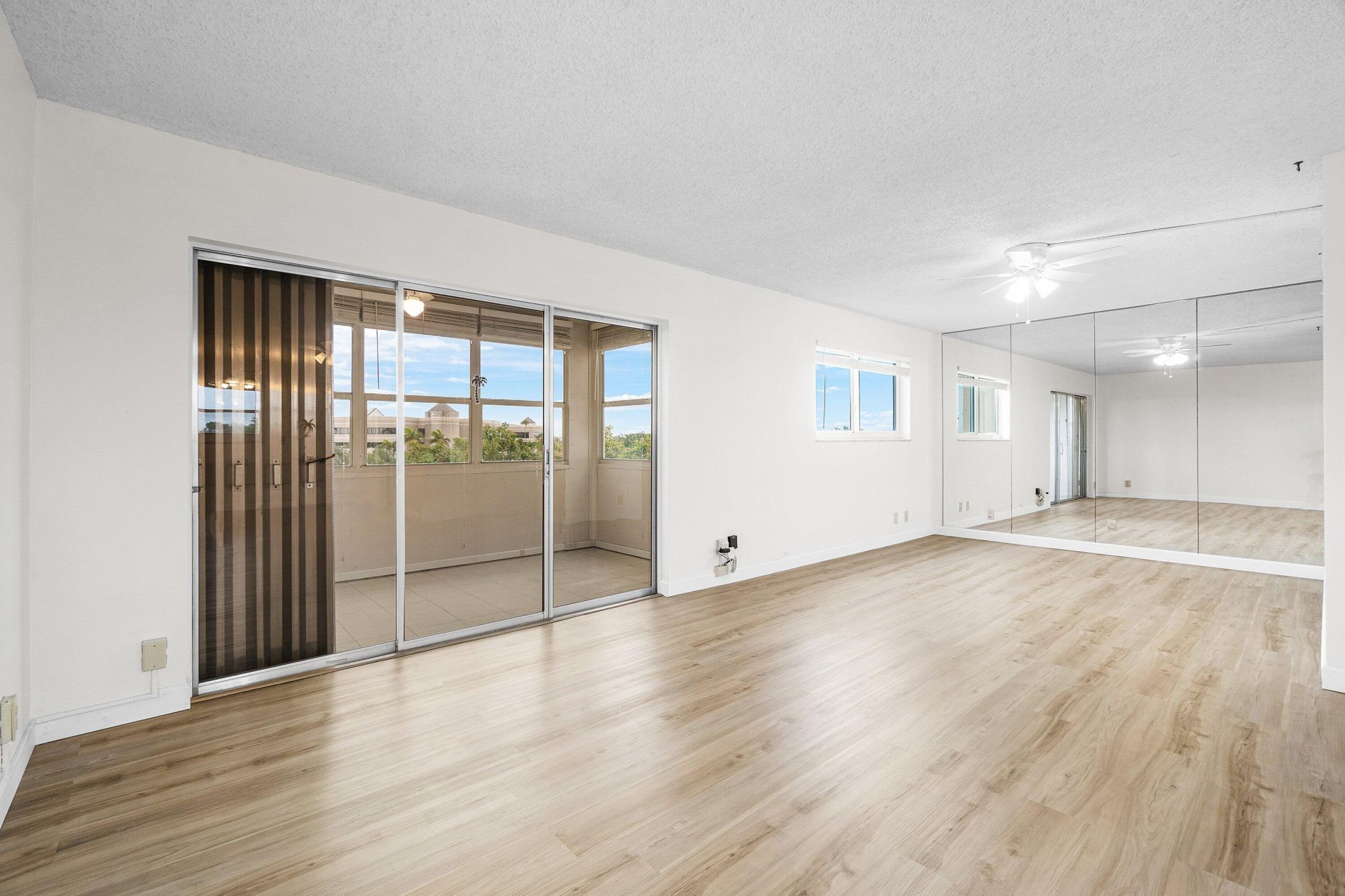 725 Lori Drive, Unit 410, Palm Springs, FL 33461 Photo
