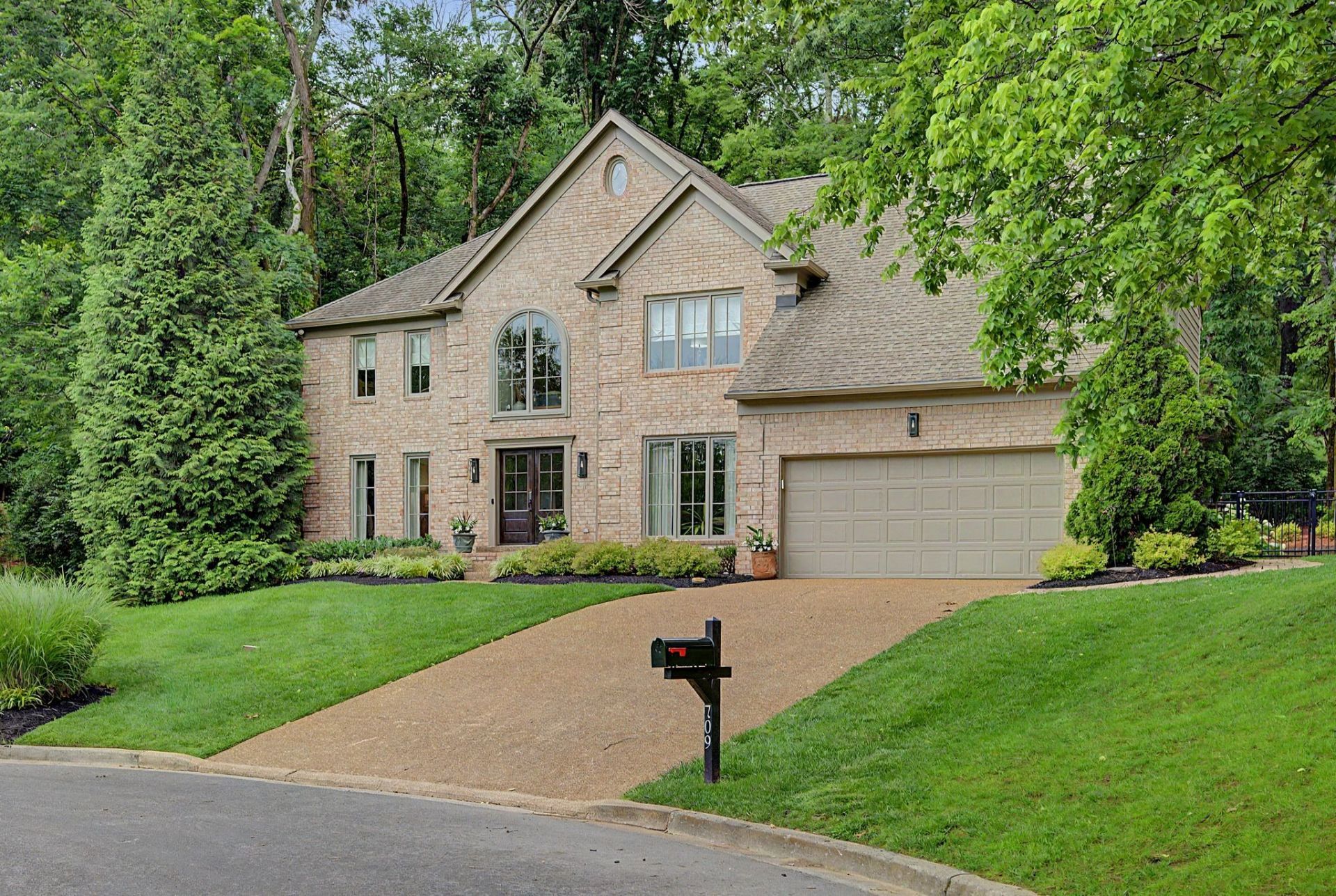 709 Roxburgh Cv, Brentwood, TN 37027 Main Photo