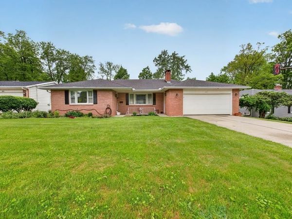 472 Fairoaks Blvd., Mansfield, OH 44907