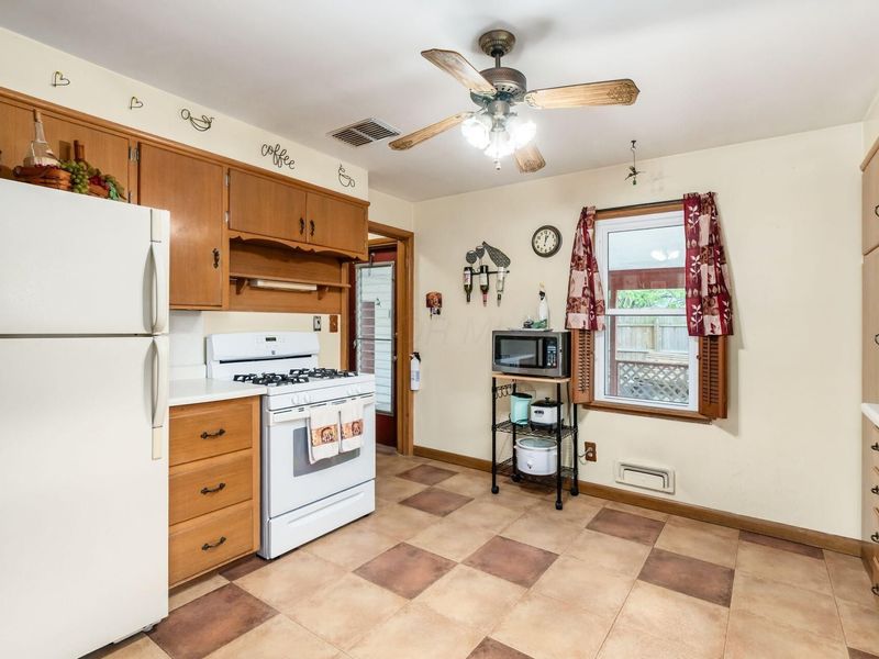 3119 Lotz Drive, Grove City, OH 43123 Photo 9