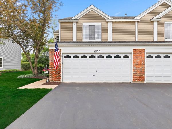 1307 Summersweet Lane , Bartlett, IL 60103