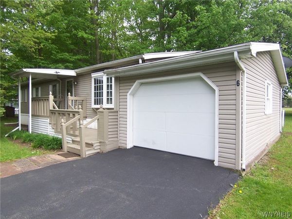 5066 Clinton St Road , Batavia, NY 14020