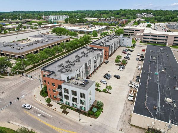 450 SW 7th Street, Unit 204, Des Moines, IA 50309