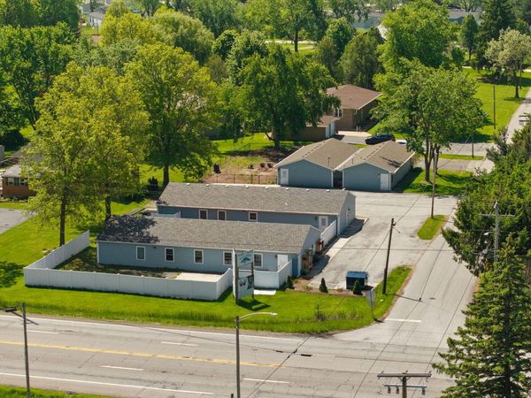 1147 N Salt Creek Road, Chesterton, IN 46304