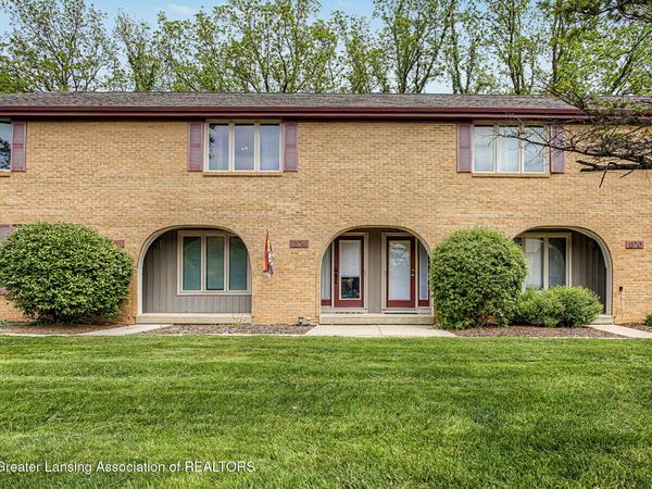 1374 Lakeside Drive, East Lansing, MI 48823