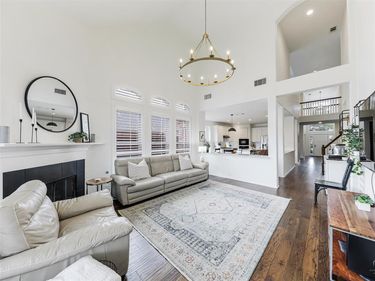 2373 Falcon Point Drive, Frisco, TX 75033