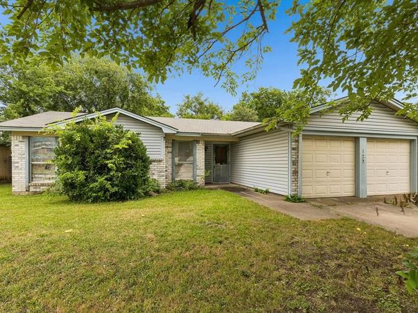 122 Cimarron Lane, Arlington, TX 76014