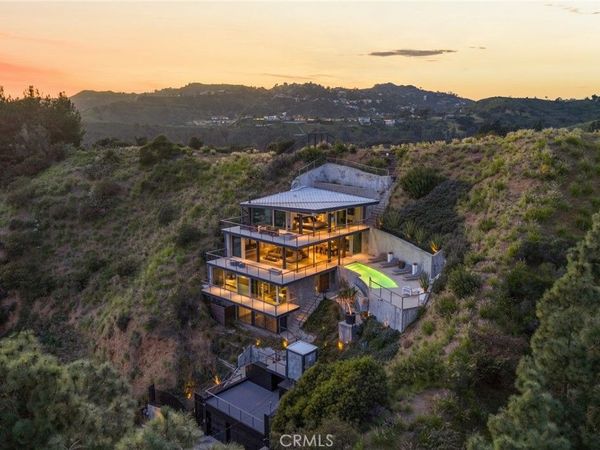 2917 Durand Drive, Los Angeles, CA 90068