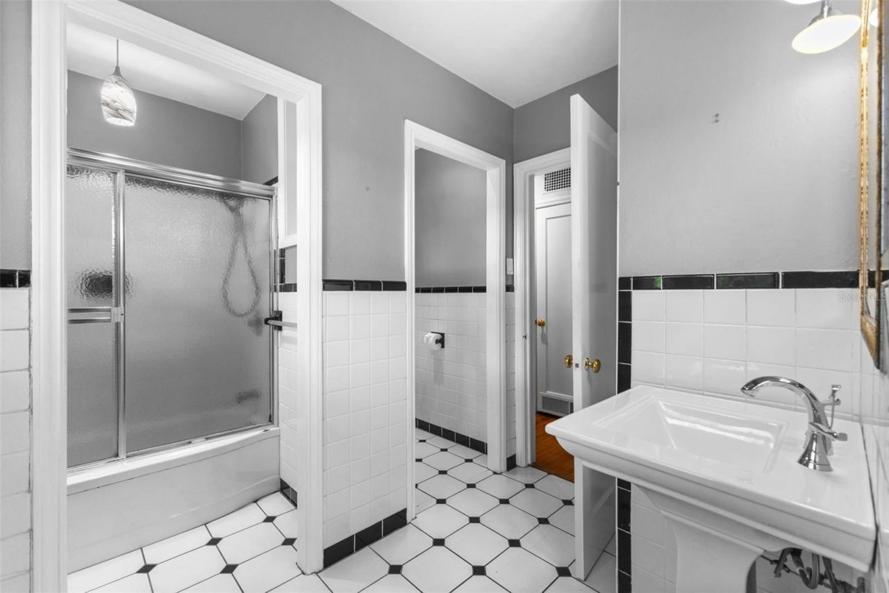 135 Aranda Street Ne, Saint Petersburg, FL 33704 Photo