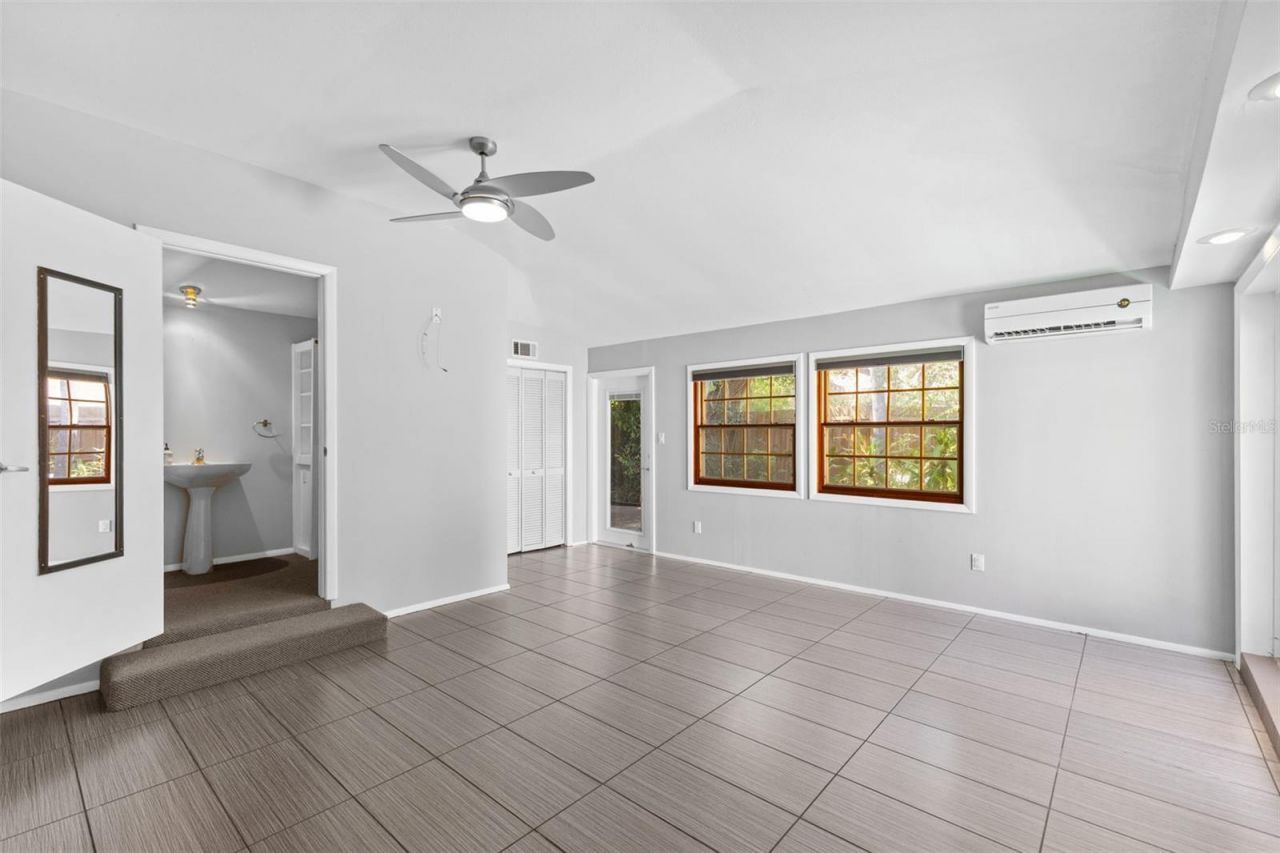 135 Aranda Street Ne, Saint Petersburg, FL 33704 Photo