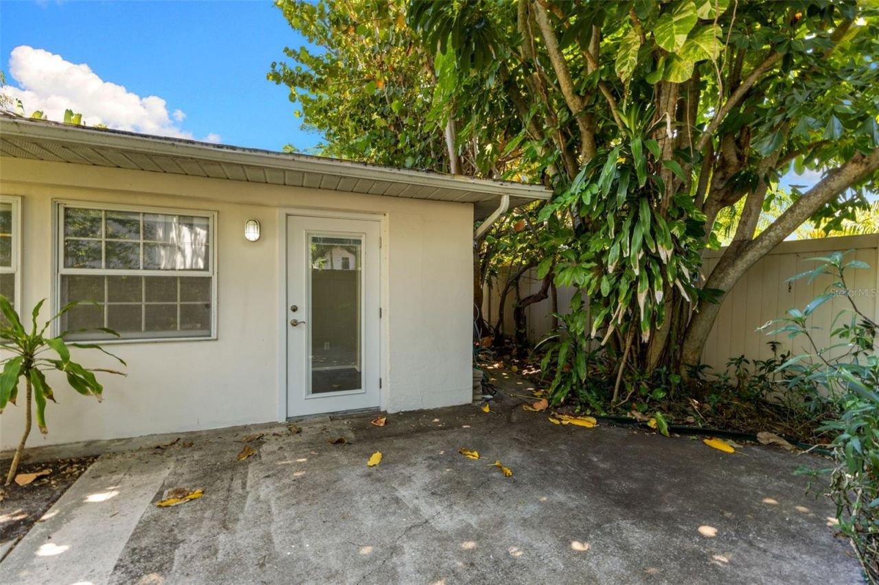 135 Aranda Street Ne, Saint Petersburg, FL 33704 Photo