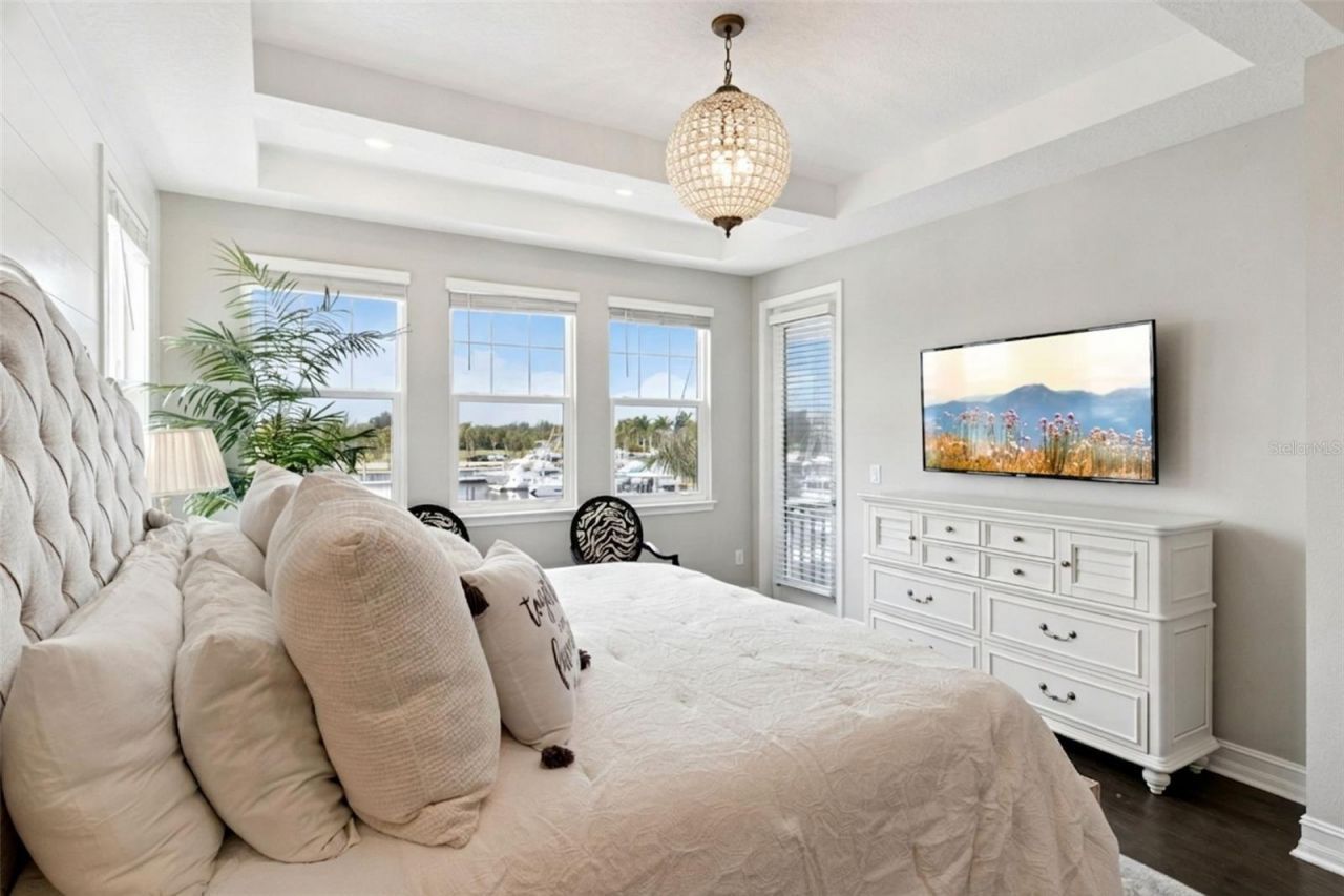 3028 Christophers Watch Lane, Ruskin, FL 33570 Photo