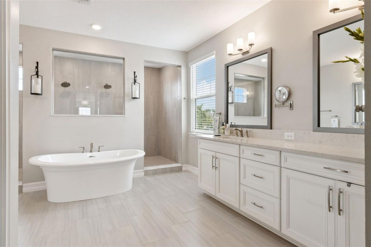 3028 Christophers Watch Lane, Ruskin, FL 33570 Photo