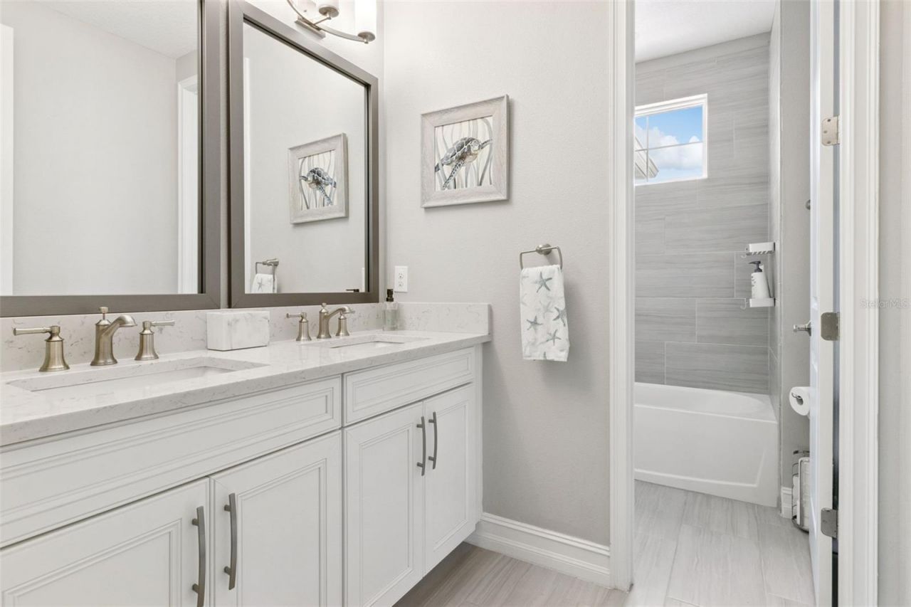 3028 Christophers Watch Lane, Ruskin, FL 33570 Photo