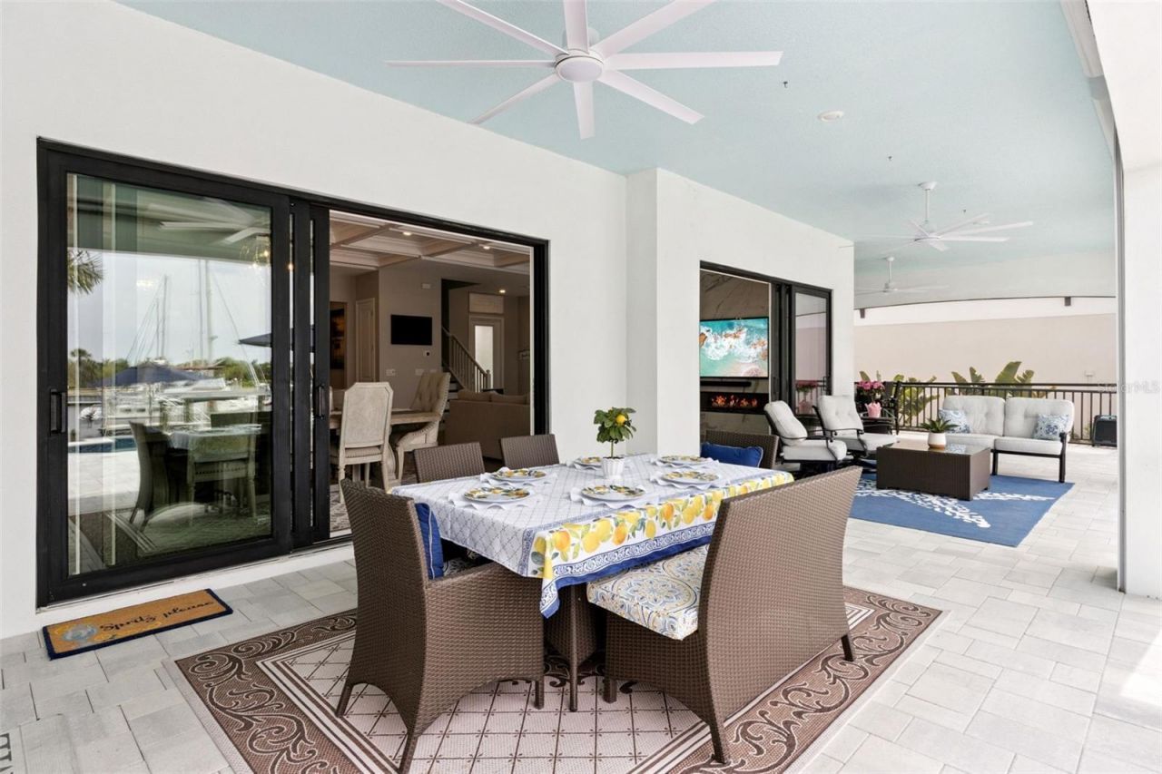 3028 Christophers Watch Lane, Ruskin, FL 33570 Photo