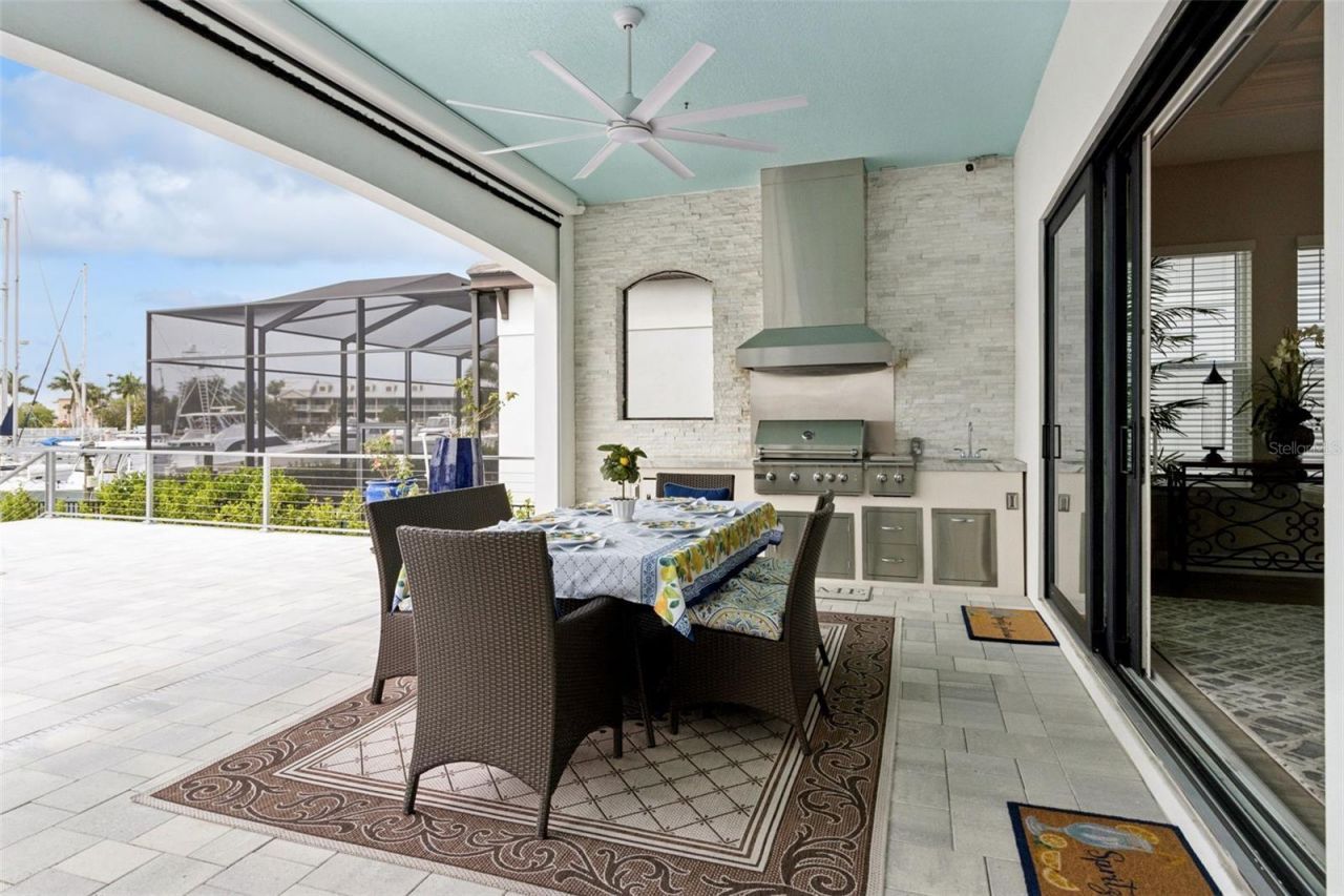 3028 Christophers Watch Lane, Ruskin, FL 33570 Photo