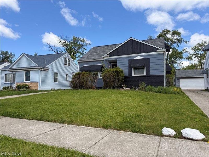 19107 Longview Avenue, Maple Heights, OH 44137 Photo 2