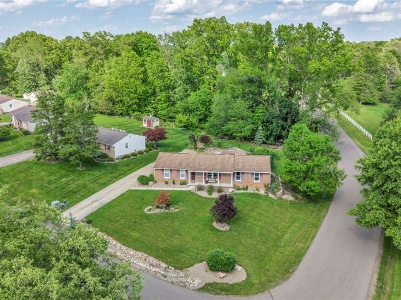 8194 Overwood Avenue NW, North Canton, OH 44720 Photo 4