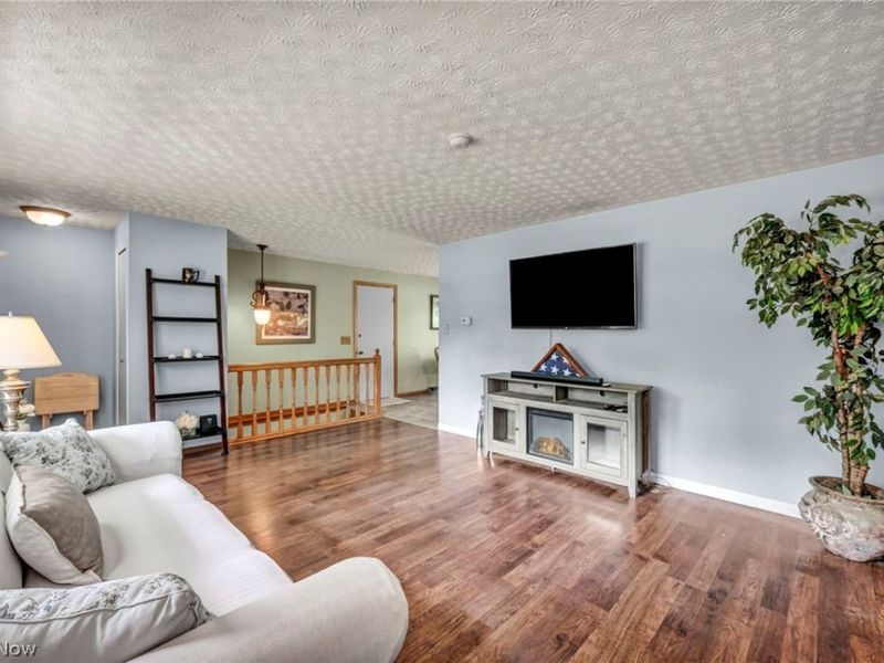 8194 Overwood Avenue NW, North Canton, OH 44720 Photo 6