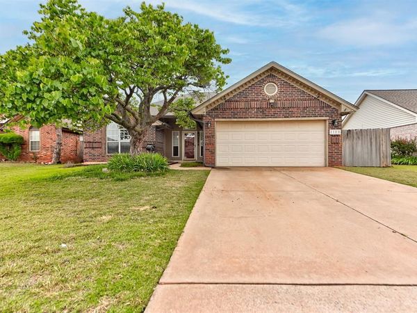 1109 NE 25th Street, Moore, OK 73160