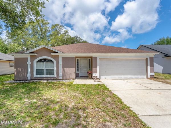 3352 SECRET ISLE Lane, Jacksonville, FL 32225