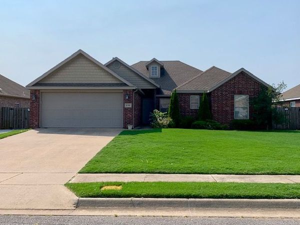 6106 S 36th Street , Rogers, AR 72758