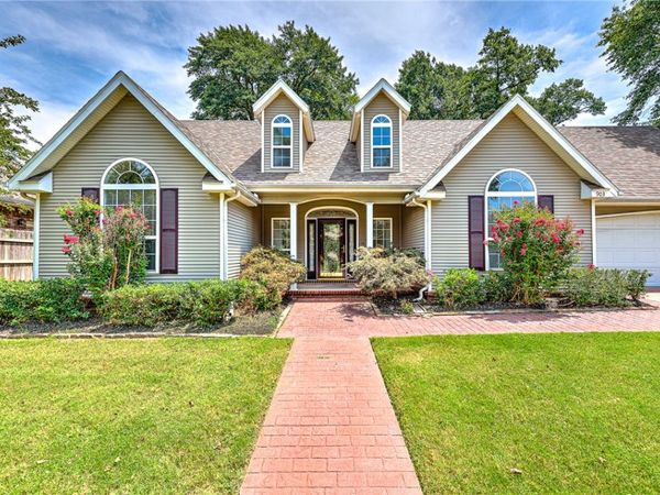 903 Quail Terrace, Rogers, AR 72756