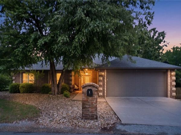 1 Lillian Lane, Bella Vista, AR 72715