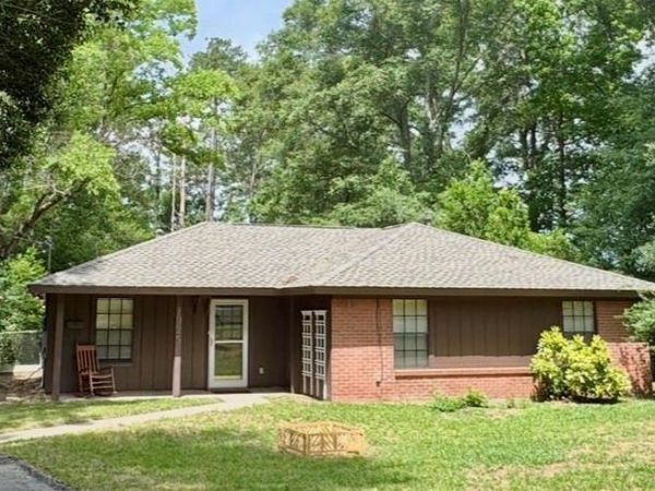 1925 Sandy Creek Drive , Semmes, AL 36575