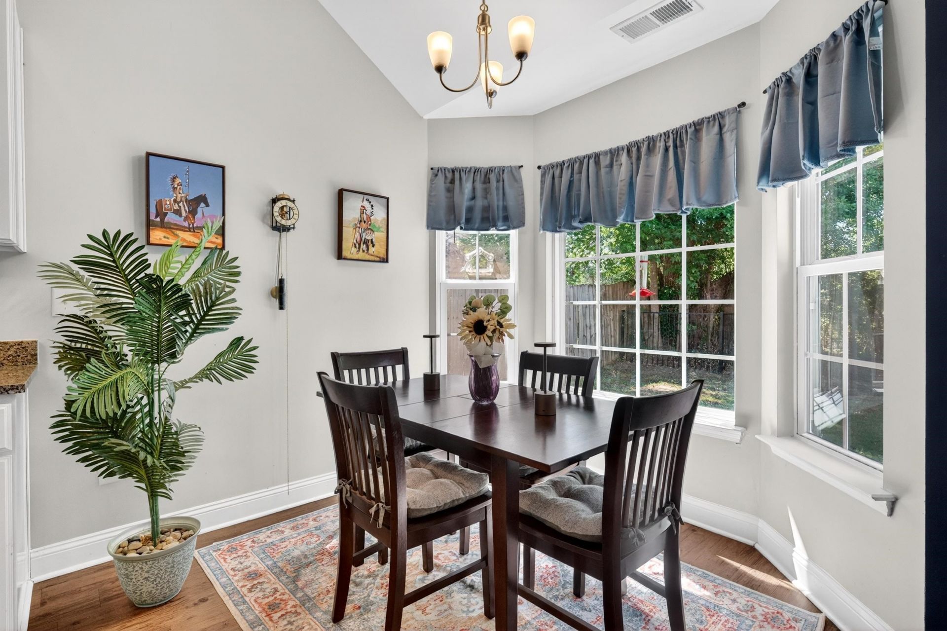 137 Robert Conway Ct.  Photo 10