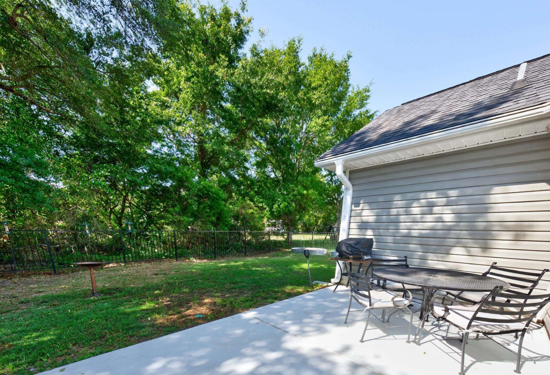 137 Robert Conway Ct.  Photo 23
