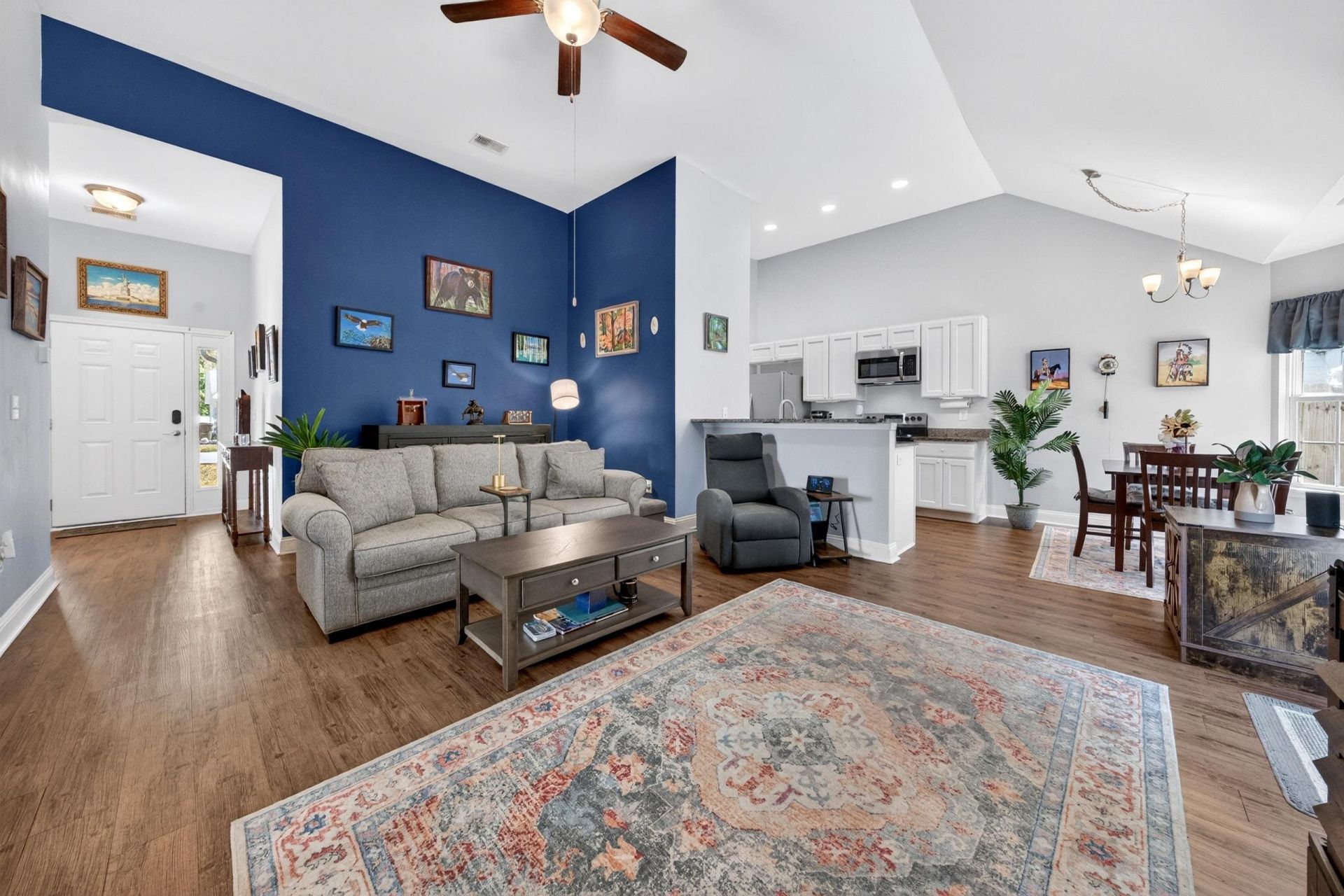 137 Robert Conway Ct.  Photo 6