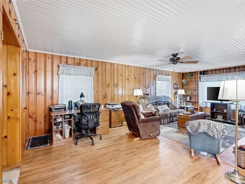 539 Secrist Lane, Girard, OH 44420 Photo 4