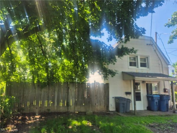 1306 Madison Avenue , Lorain, OH 44053