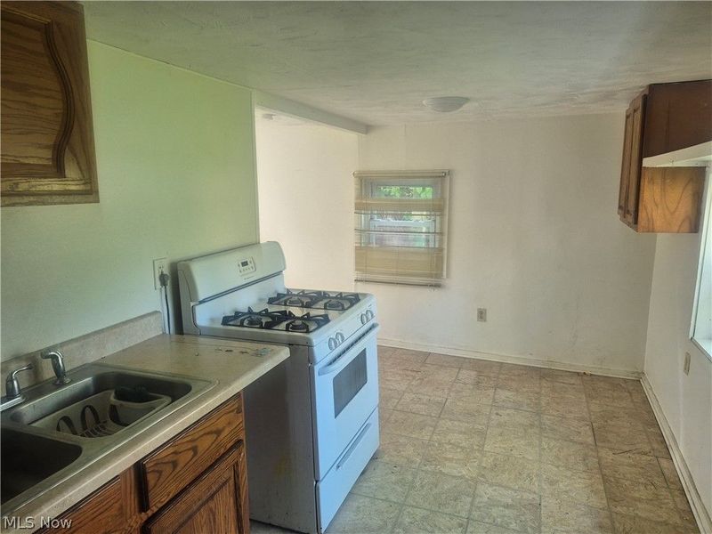 1306 Madison Avenue, Lorain, OH 44053 Photo 6